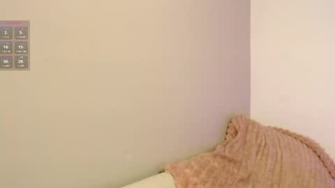 chloe_peach_ online show from 21, 4, 2026