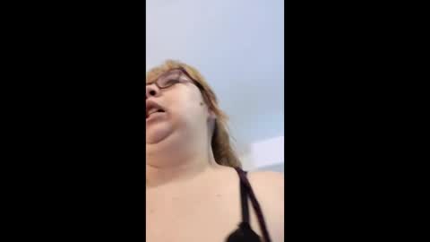 chloe_prg online show from 28, 4, 2026