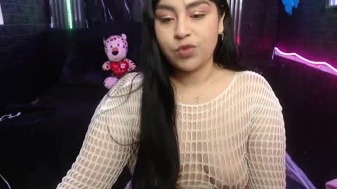 chloe_smith5 online show from 25, 4, 2026