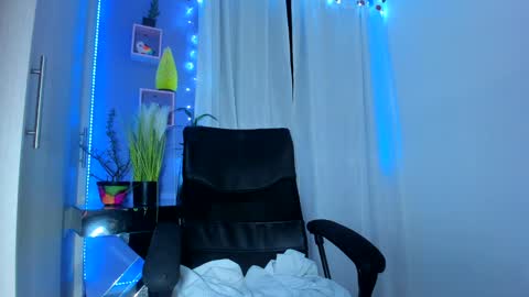 Snapshot of chloe_sweet7 chatting on 19, 12, 2024 Chloe Miller online show from 19, 12, 2024