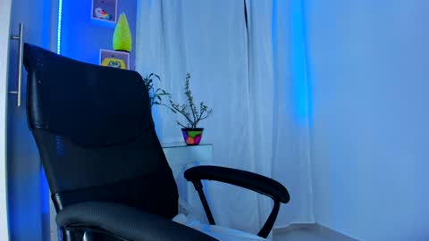 Snapshot of chloe_sweet7 chatting on 25, 12, 2024 Chloe Miller online show from 25, 12, 2024