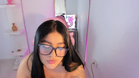 chloe_t2 online show from 27, 3, 2026