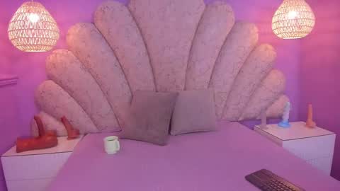   online show from 15, 2, 2025