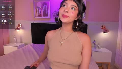 Snapshot of chloe_watson_ chatting on 5, 6, 2026 online show from 5, 6, 2026
