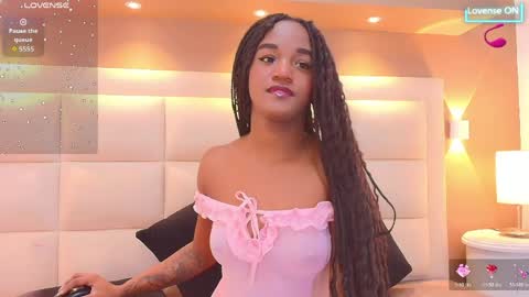 Snapshot of chloebrunnie chatting on 5, 5, 2026 CHLOE online show from 5, 5, 2026