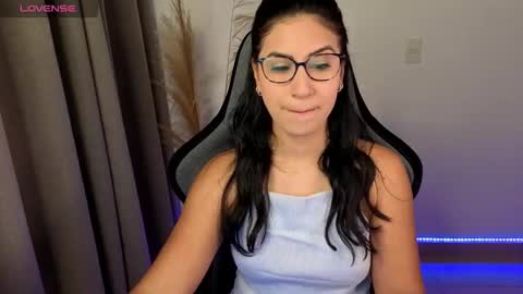 Chloe online show from 27, 4, 2026