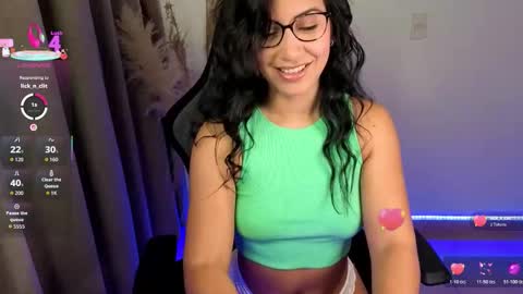 Snapshot of chloebum_ chatting on 21, 5, 2026 Chloe online show from 21, 5, 2026