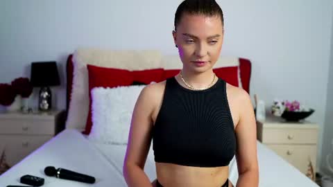 Chloe online show from 12, 6, 2026