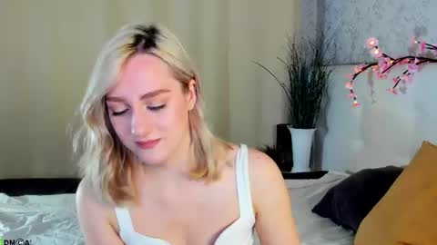 Chloe Deccker online show from 11, 6, 2026