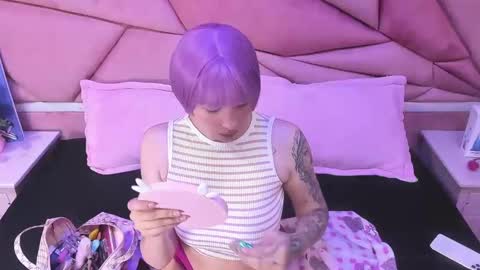 ChloeeThompson online show from 7, 3, 2025