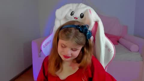 Snapshot of chloehalses chatting on 12, 5, 2026 ChloeHalses online show from 12, 5, 2026