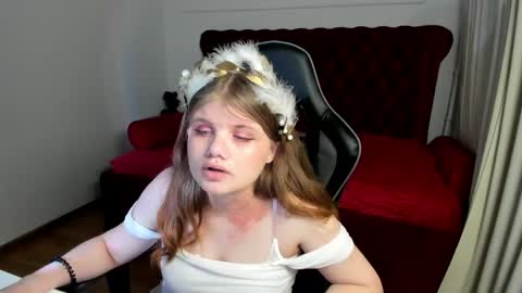 Snapshot of chloehalses chatting on 7, 6, 2026 ChloeHalses online show from 7, 6, 2026