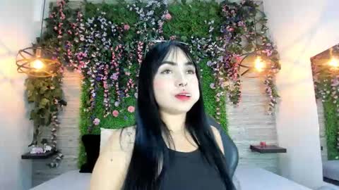 Chloe online show from 1, 12, 2025