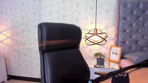 Snapshot of chloeharper_ chatting on 1, 11, 2025 Chloe Harper online show from 1, 11, 2025