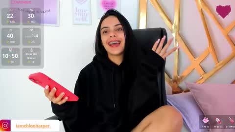 Snapshot of chloeharper_ chatting on 17, 11, 2025 Chloe Harper online show from 17, 11, 2025