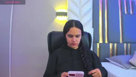  Chloe Harper  online show from 26, 7, 2026
