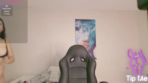 Snapshot of chloekitty_69 chatting on 24, 11, 2025 Melisa online show from 24, 11, 2025