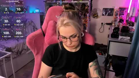 ChloeKohaku online show from 25, 4, 2026