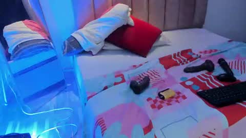 chloemilly2 online show from 23, 7, 2026