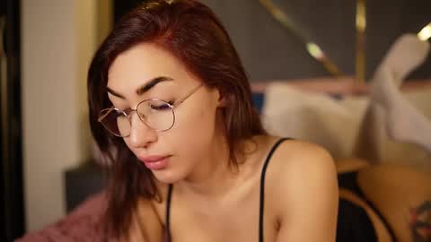 chloemin_ online show from 11, 3, 2026