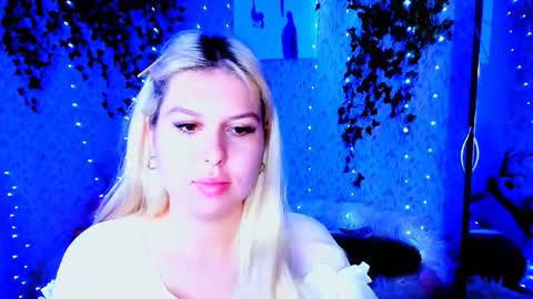 ChloeRicci online show from 15, 11, 2025