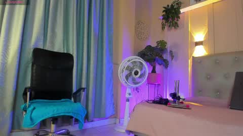 Chloe rosse online show from 3, 4, 2026