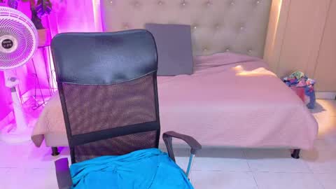 Chloe rosse online show from 23, 4, 2026