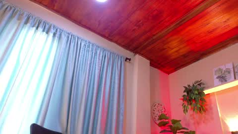 Chloe rosse online show from 25, 4, 2026