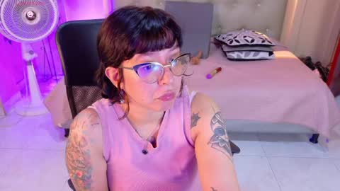 Snapshot of chloerossee chatting on 9, 5, 2026 Chloe rosse online show from 9, 5, 2026