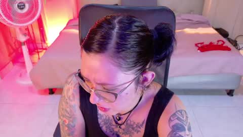 Snapshot of chloerossee chatting on 15, 5, 2026 Chloe rosse online show from 15, 5, 2026