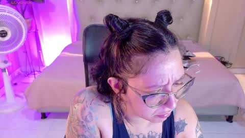 Snapshot of chloerossee chatting on 21, 5, 2026 Chloe rosse online show from 21, 5, 2026