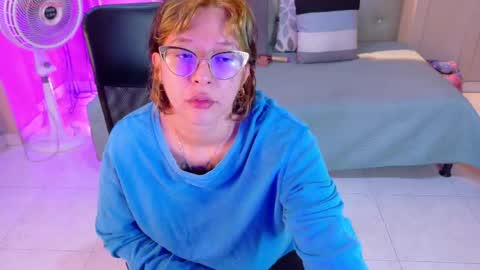 Snapshot of chloerossee chatting on 7, 6, 2026 Chloe rosse online show from 7, 6, 2026