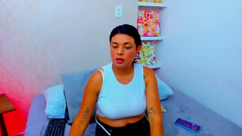 Chloe  online show from 25, 7, 2026