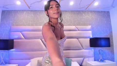 CHLOE  online show from 24, 1, 2025