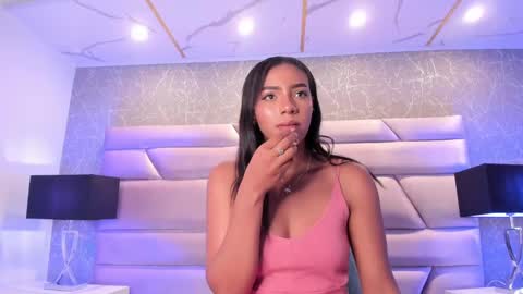 CHLOE  online show from 26, 1, 2025