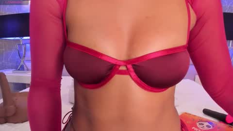 CHLOE  online show from 8, 11, 2025