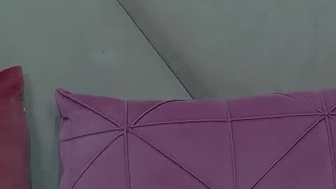 Chloe Vee online show from 21, 9, 2025