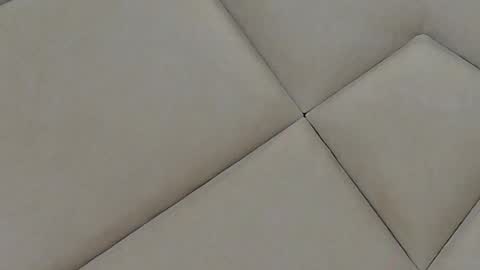 Chloe Vee online show from 12, 10, 2025