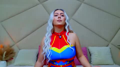 Chloe Vee online show from 13, 1, 2026