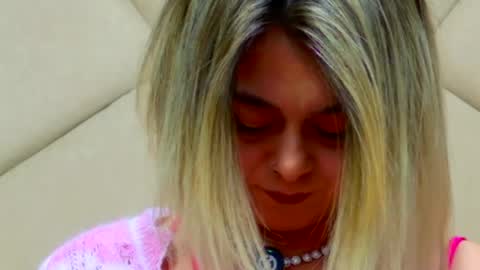 Snapshot of chloevee chatting on 20, 5, 2026 Chloe Vee online show from 20, 5, 2026