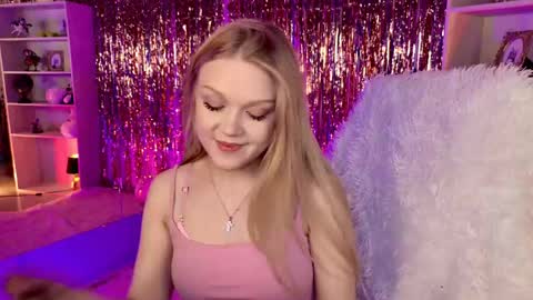 ChloeWight online show from 27, 4, 2026