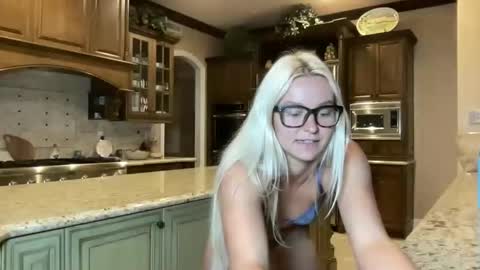 Chloe Babe online show from 29, 4, 2026