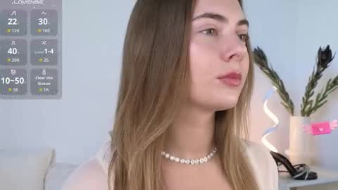 chloi_hes online show from 22, 9, 2025