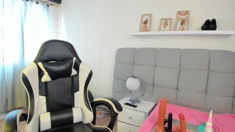 chlooe_zoe online show from 25, 3, 2026