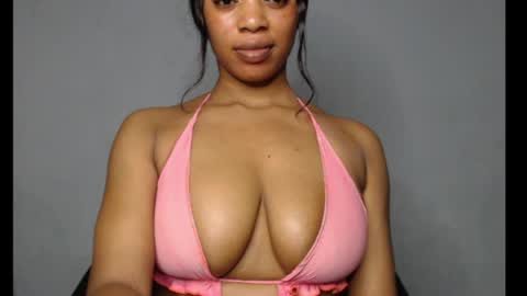 ESTHER online show from 25, 5, 2026