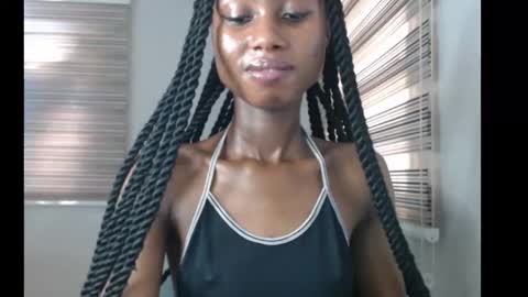 choco_petitqueen online show from 11, 11, 2025