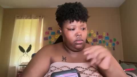 Snapshot of chocolatebunnyxx69 chatting on 18, 5, 2026 Melina online show from 18, 5, 2026