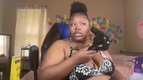 Snapshot of chocolatebunnyxx69 chatting on 6, 6, 2026 Melina online show from 6, 6, 2026