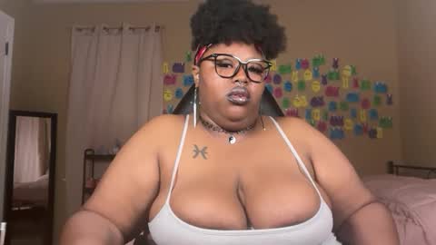 Snapshot of chocolatebunnyxx69 chatting on 8, 6, 2026 Melina online show from 8, 6, 2026