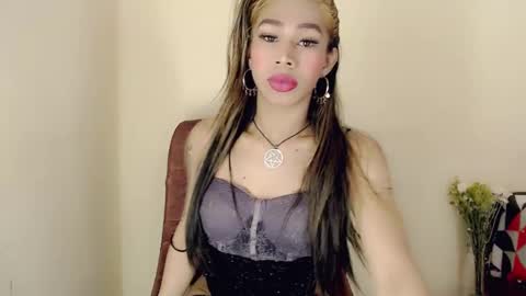 chocolatetriplex online show from 4, 3, 2025